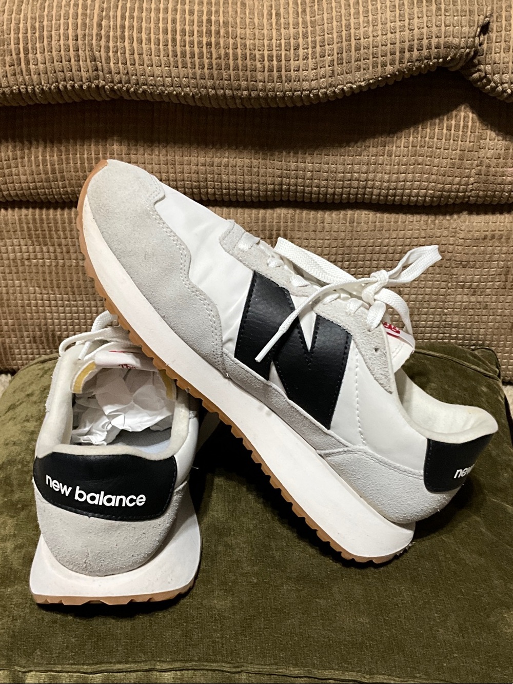 New Balance unisex White Sneakers with Black Stripes women’s size 10 Men’s 8.5